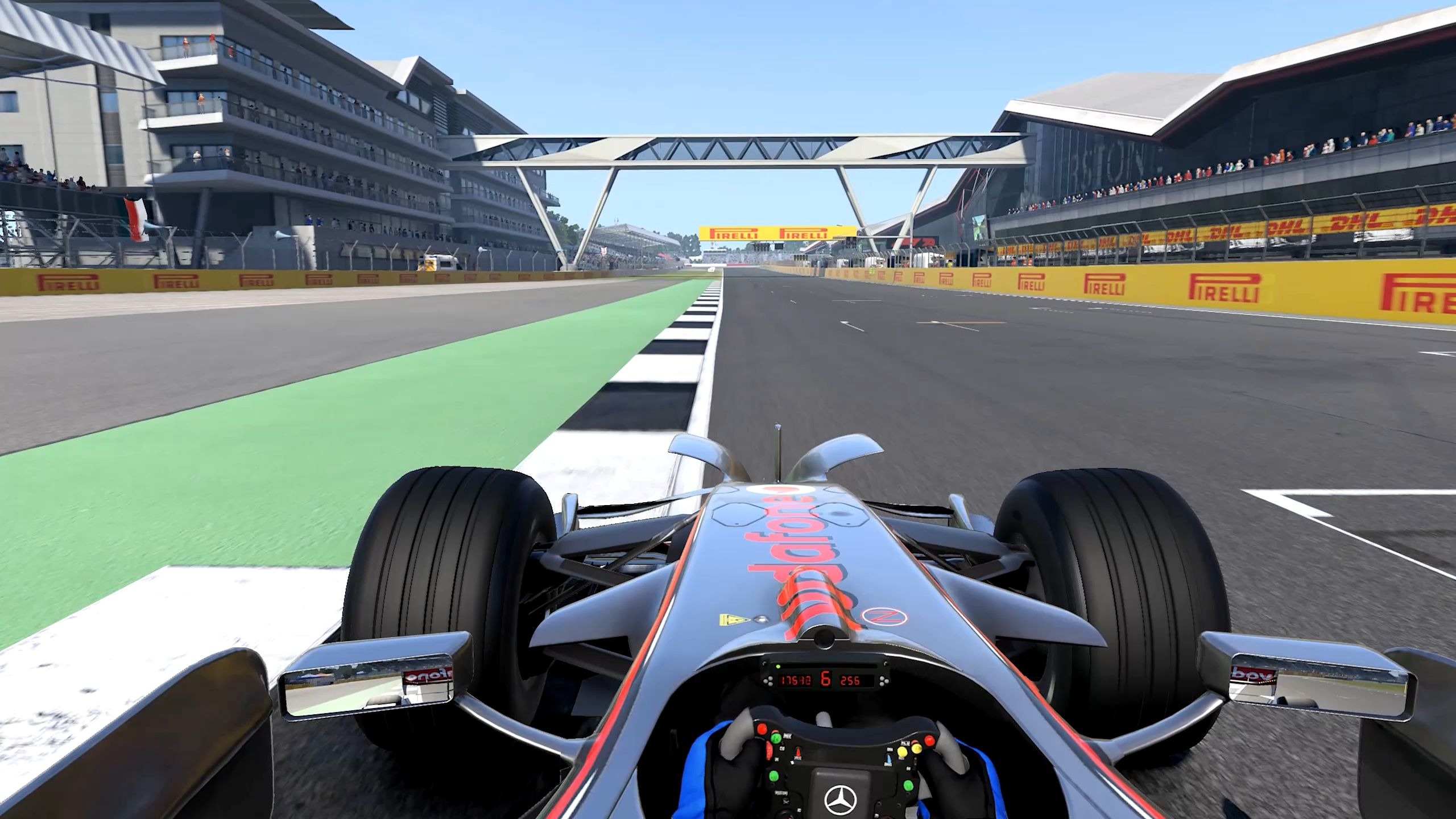 迈凯伦翻盘雷诺车队,维斯塔潘状态火热 迈凯伦翻盘雷诺车队,维斯塔潘状态火热