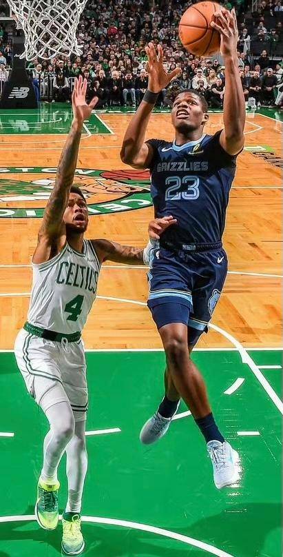 凯尔特人绝杀马刺,莫兰特扛起全队 凯尔特人绝杀马刺,莫兰特扛起全队