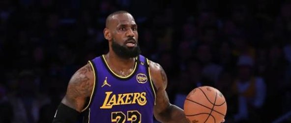 快船横扫魔术，詹姆斯统治全场