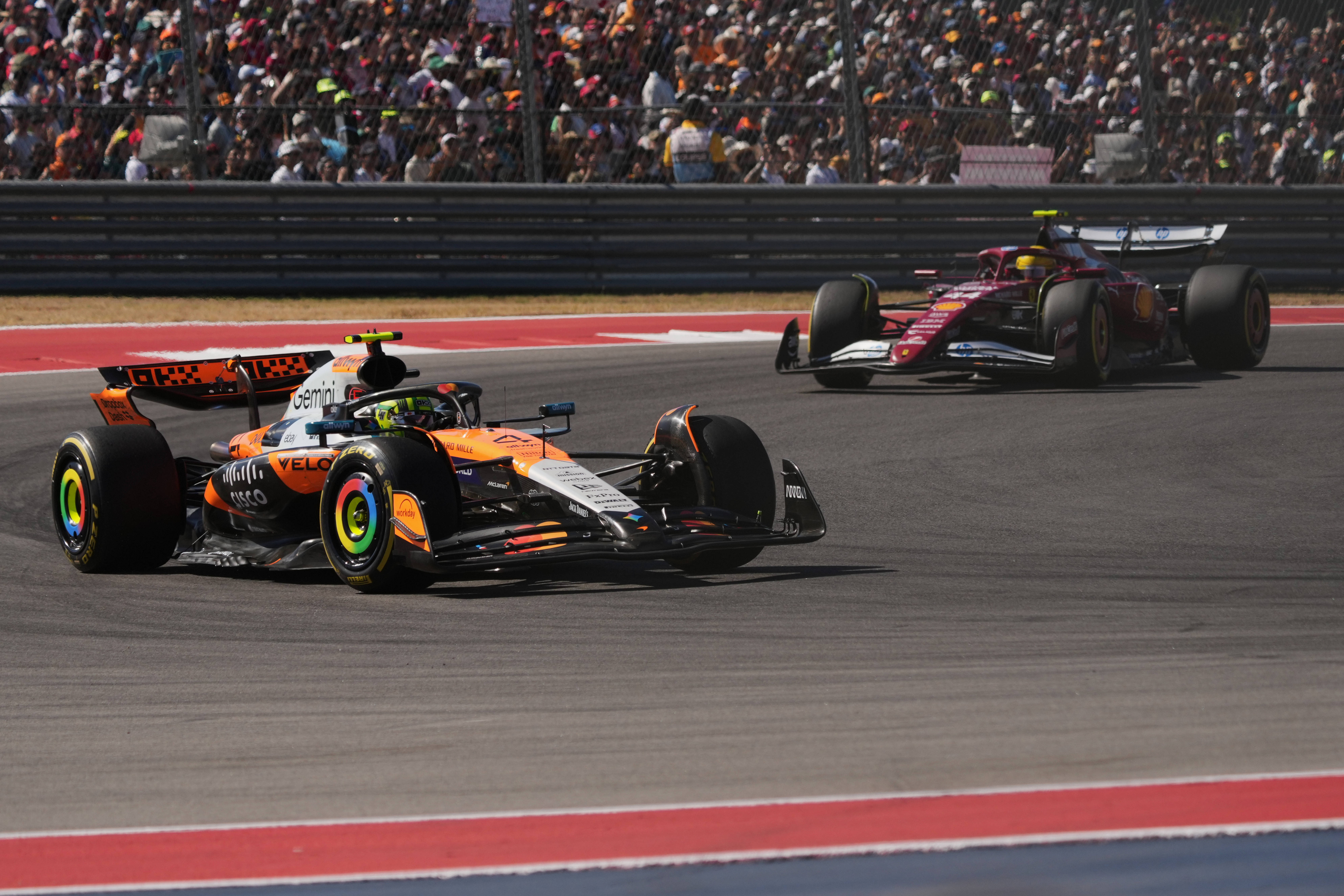 迈凯伦完胜阿斯顿马丁,维斯塔潘刷新纪录 迈凯伦完胜阿斯顿马丁,维斯塔潘刷新纪录