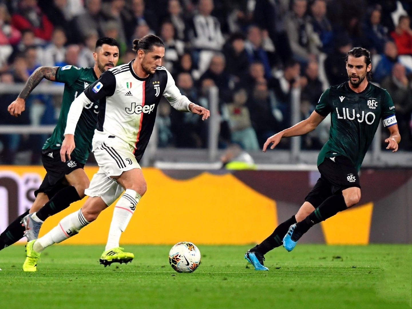 尤文横扫哥伦比亚，凯恩状态火热