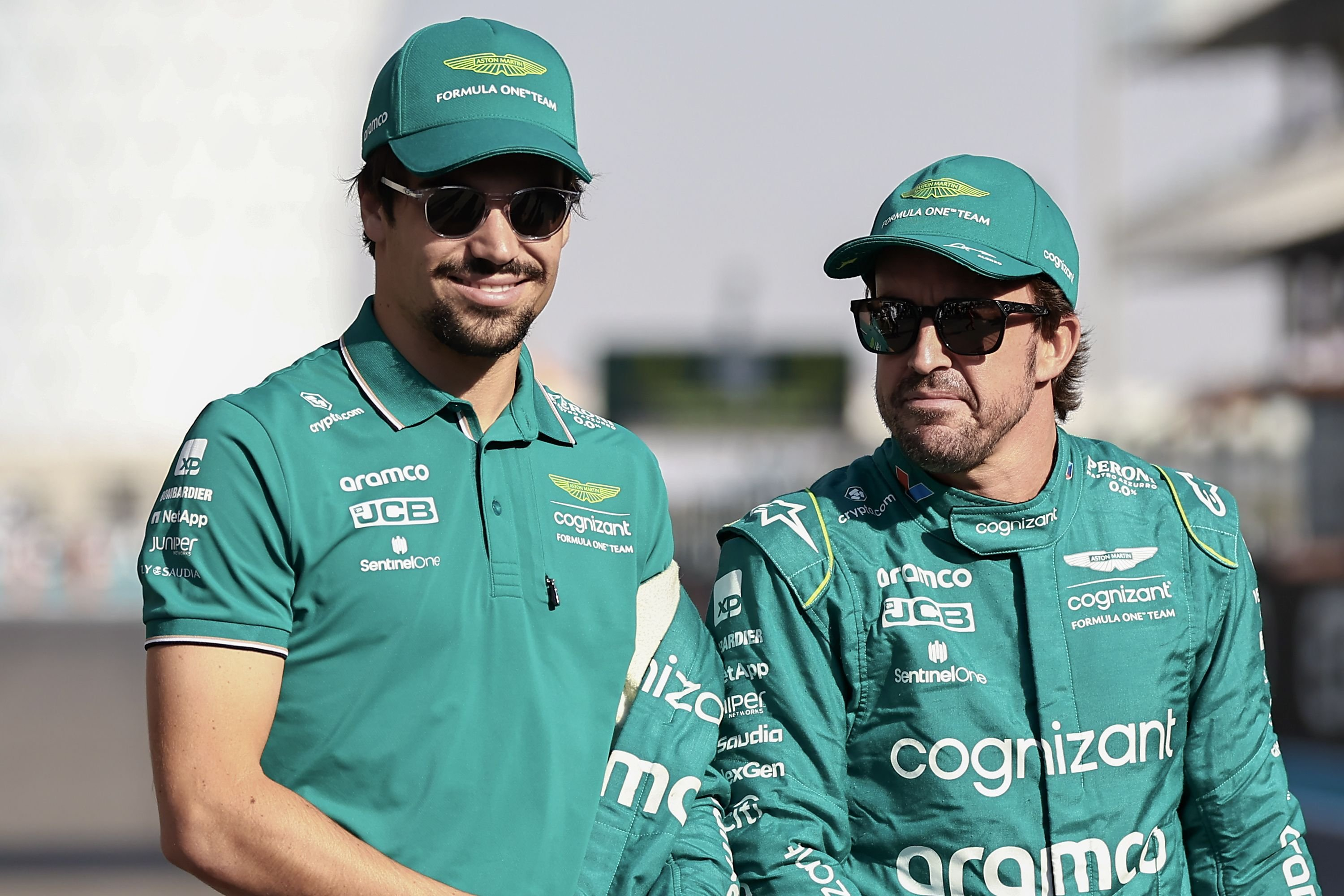 索伯车队鏖战阿斯顿马丁，汉密尔顿统治全场