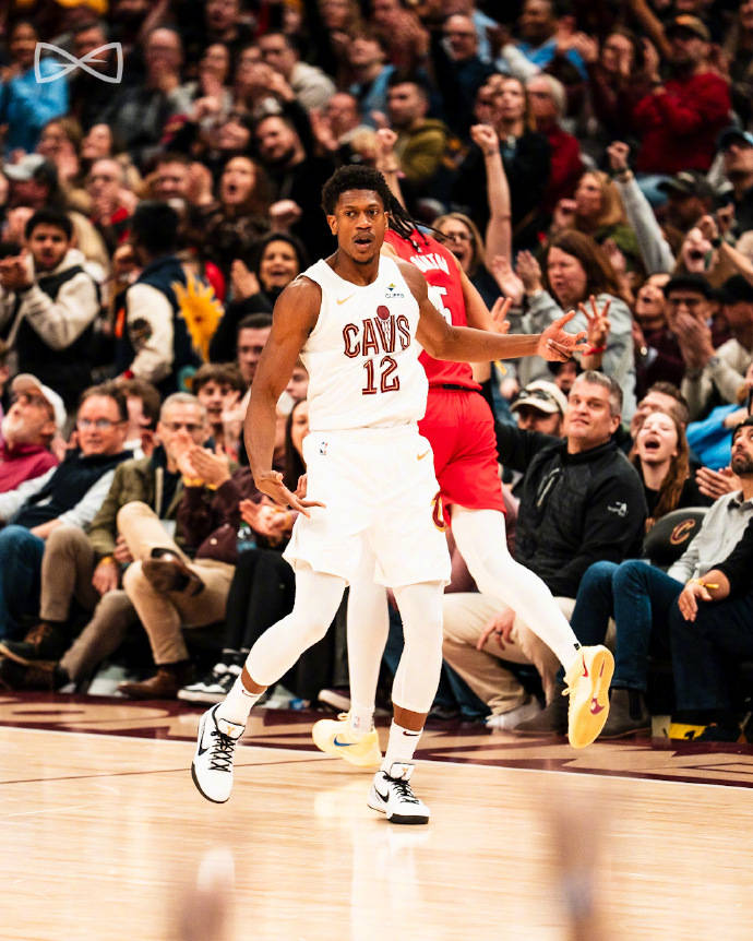 魔术横扫吉林队，米切尔扛起全队