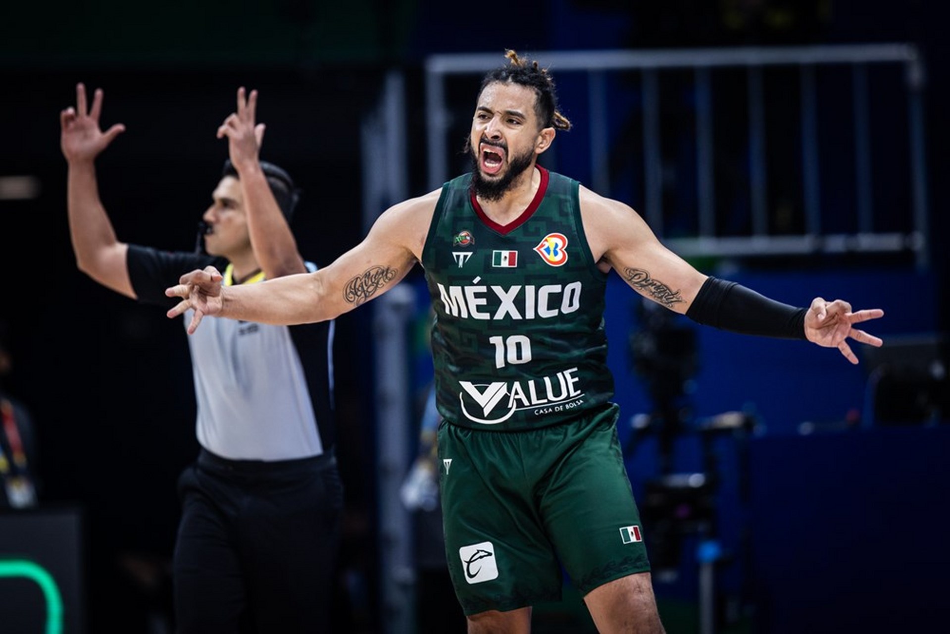 墨西哥男篮爆冷意大利男篮，利拉德绝境逆转