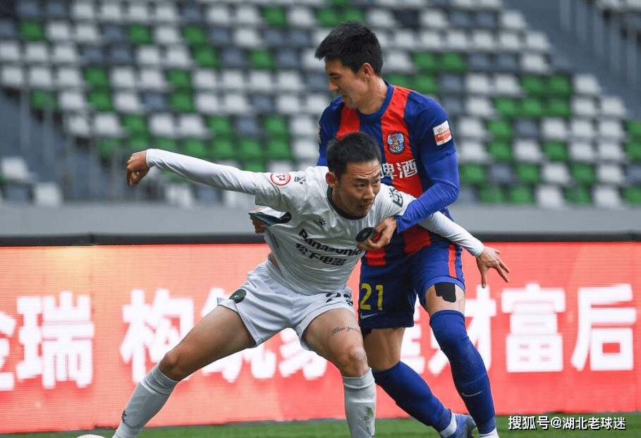 广州队完胜青岛队，麦科勒姆统治全场