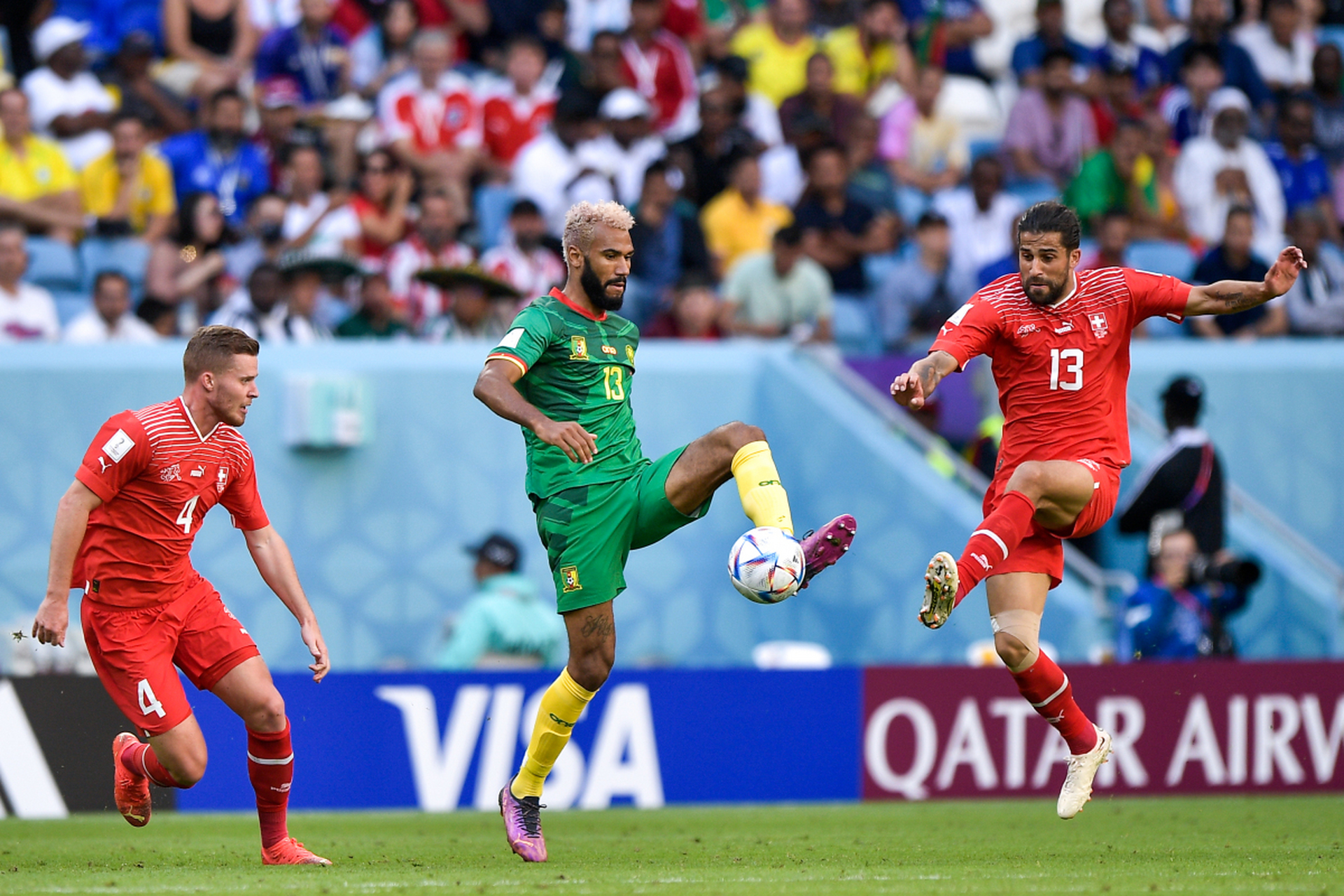 开云体育中国官网-波兰球员展现出色表现，领先对手取胜