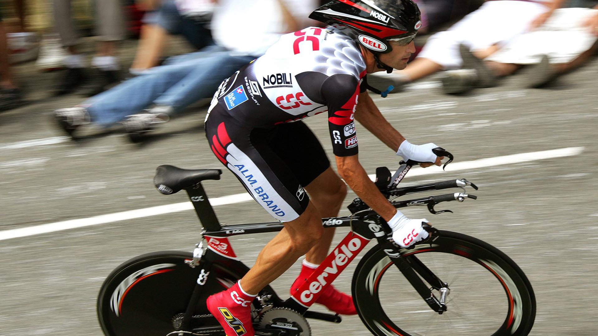 黄潜奇迹与蓝月新王，当比利亚雷亚尔绊倒皇马，福登在德甲书写未来